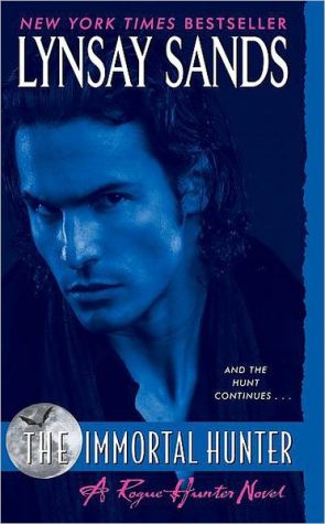 The Immortal Hunter: A Rogue Hunter Novel (Argeneau Vampire, 11)
